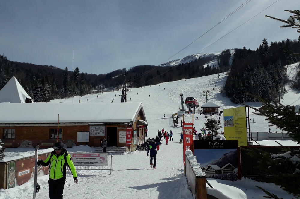 U subotu se moglo skijati na Ski-centru “Kolašin 1450”, Foto: Dragana Šćepanović