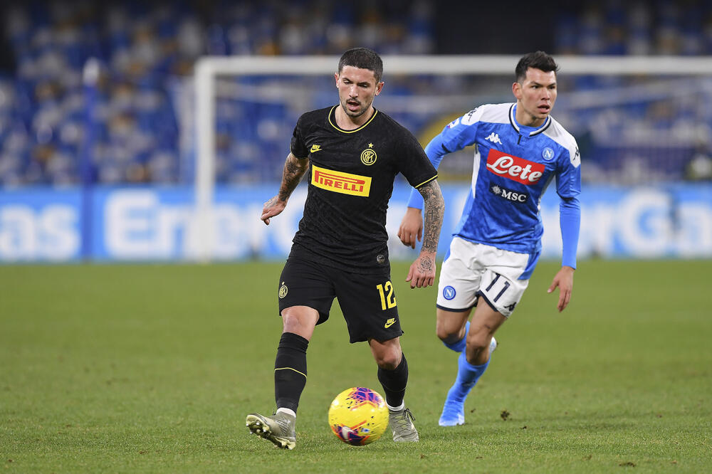 Sensi (Inter) i Lozano (Napoli), Foto: LaPresse