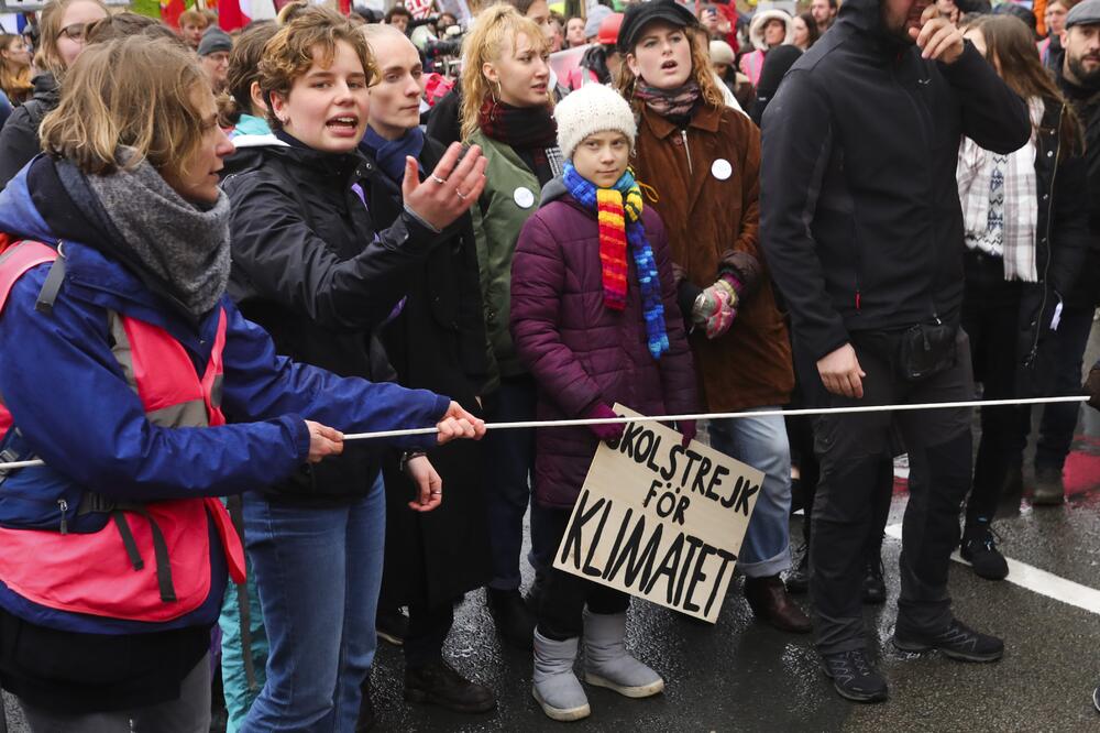 Detalj sa protesta, Foto: Beta/AP/Olivier Matthys