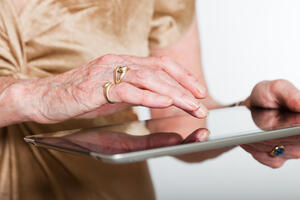 Najstariji da ostanu kod kuće: Pomoći će se penzionerima, da li će...