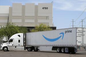 Dva radnika zaražena a Amazon ne zatvara centre