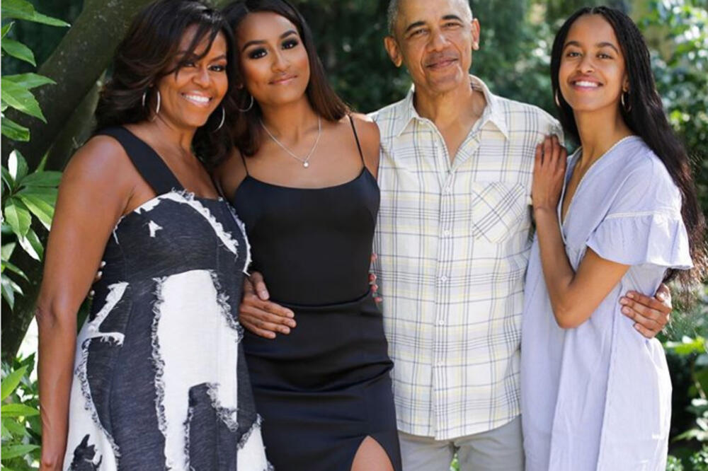 Mišel i Barak Obama sa čerkama Sašom i Maliom, Foto: Instagram