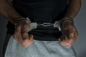 Uhapšeni Budvani, osumnjičeni za nasilje u porodici