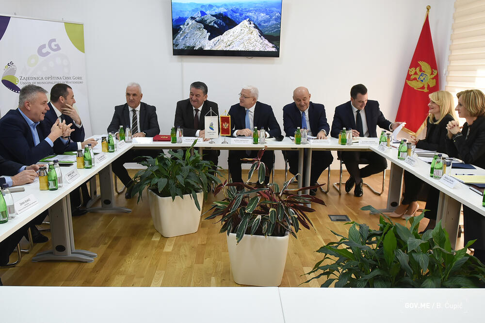 Sa sastanaka Vlade sa rukovodstvom ZO u decembru 2019., Foto: Gov.me