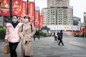 Kineski ministar optužio strane političare da politizuju pandemiju