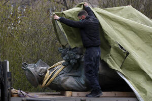 Zeman: Pretjerana reakcija Rusije na uklanjanje spomenika...