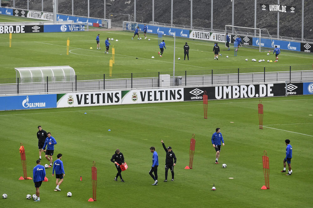 Trening fudbalera Šalkea u Njemačkoj, Foto: Martin Meissner