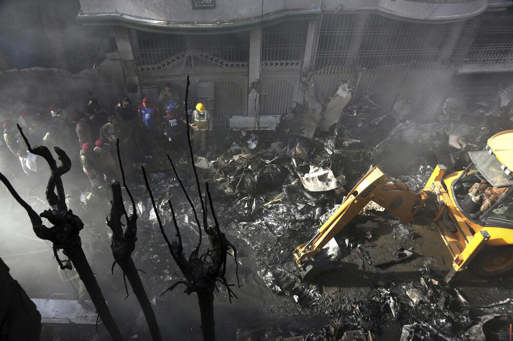 Sa mjesta pada aviona, Foto: AP