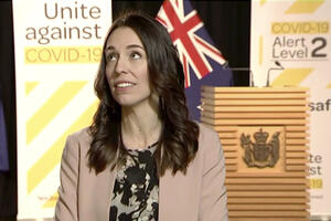 VIDEO Premijerka Novog Zelanda nastavila intervju u sred...