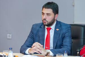 Martinović: Čekam da vidim kako će opozicija objasniti Veberu da...