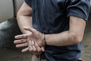 Uhapšen Podgoričanin, pronađena droga i pištolj