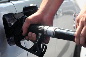 Cijene goriva rastu zbog rata OPEC-a i SAD-a