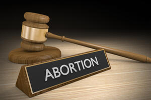 Kraj prava na prekid trudnoće?