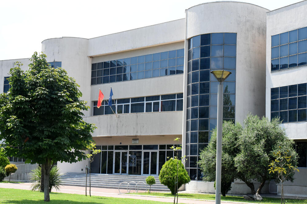 Zgrada rektorata Univerzitet Crne Gore, Foto: Boris Pejović