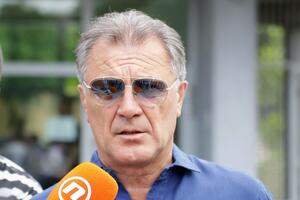 Osuđeni Mamić pred novinarima: Nisam bjegunac, zatvorsku kaznu ću...