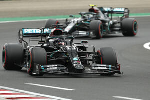 Hamiltonu pol pozicija na Hungaroringu