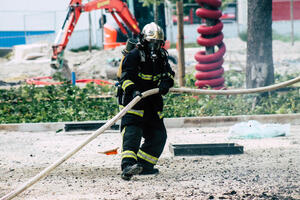 I vatrogasci čašćavaju DPS po 1.500 eura