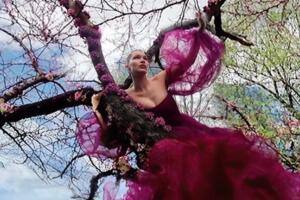 Bella Hadid u haljini čije vrijeme dolazi: Slikala se s kozama