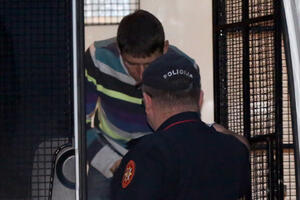Odloženo suđenje Diniću za sedmi april