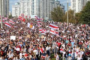 Desetine hiljada na demonstracijama protiv Lukašenka, uhapšeno...