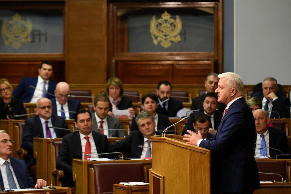 Većina ministara ne odgovara na pitanja o tome od čega planiraju da žive nakon dugogodišnje političke karijere, Foto: Boris Pejović