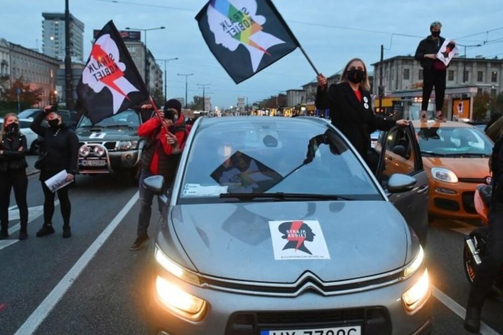 Demonstracije u centru Varšave, Foto: EPA