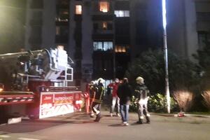 Tivat: Gorio stan, vatru gasilo 10 vatrogasaca i pet vozila