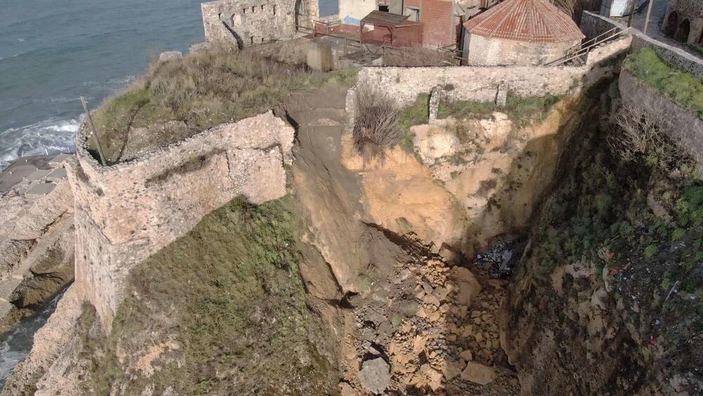  Porušene zidine bedema u Starom gradu