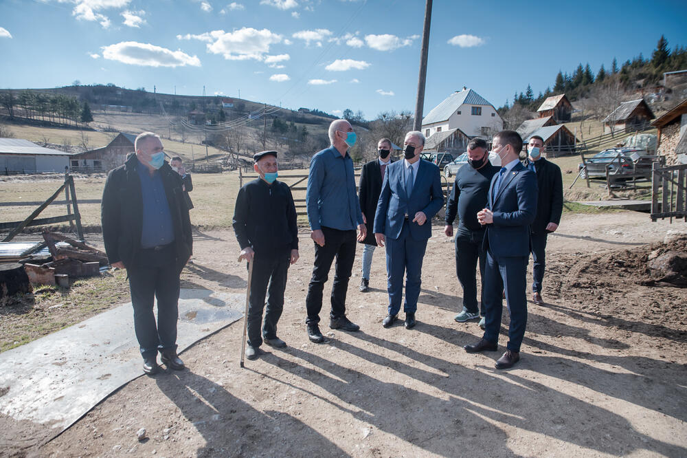 Bečić i Krivokapić juče sa stočarima u Pljevljima, Foto: Skupština Crne Gore