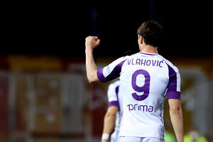 Het-trik Vlahovića za poluvrijeme, Fiorentina deklasirala Benevento