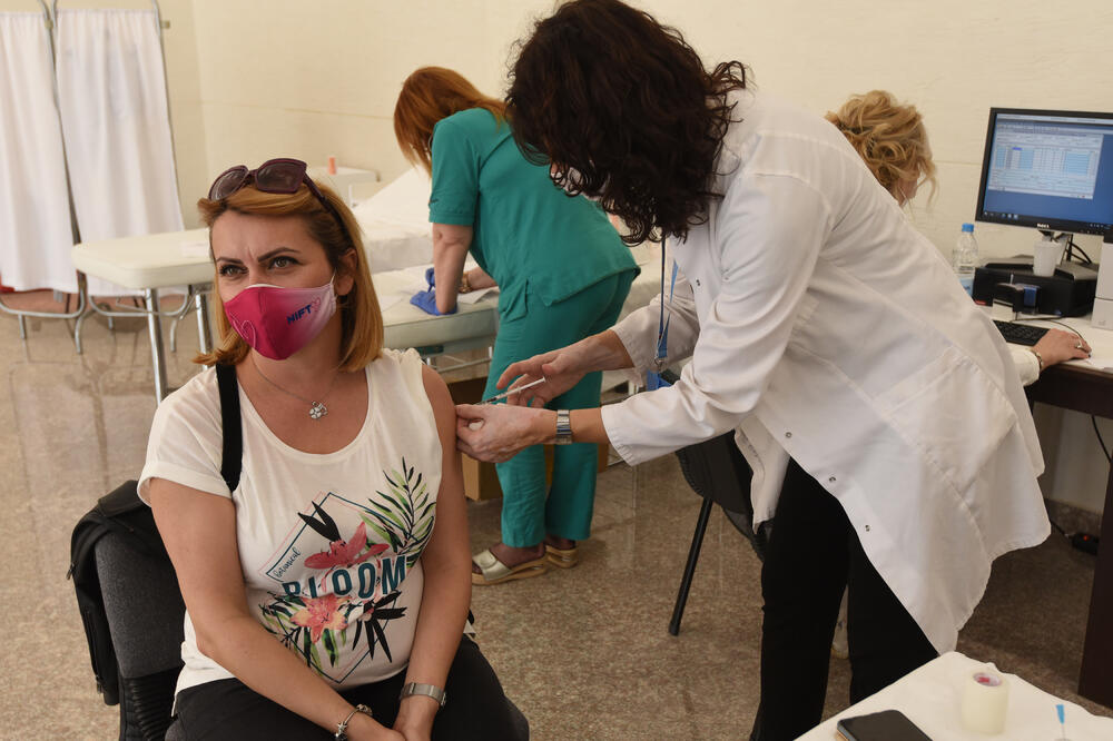 Vakcinacija u Podgorici, Foto: Savo Prelević