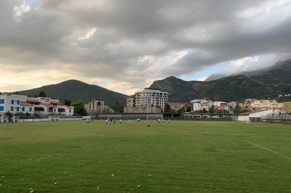 Parcela na pjeni od mora, Foto: Vuk Lajović