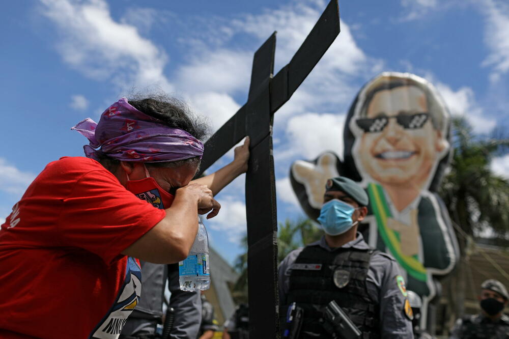 Sa protesta u Brazilu zbog načina na koji se predsjednik Žair Bolsonaro odnosi prema pandemiji koronavirusa, Foto: Reuters