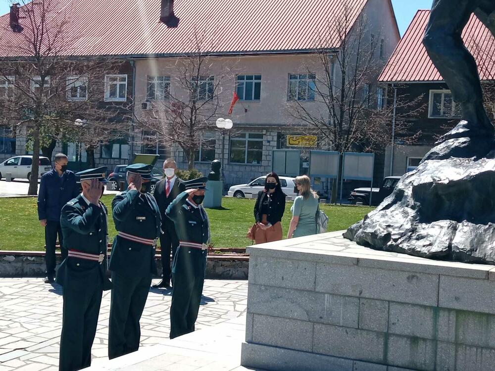 <p>„Ovaj dan nas uvijek podsjeća na imperative crnogorskog karaktera i načina života. To je sloboda i to je pobjeda"</p>