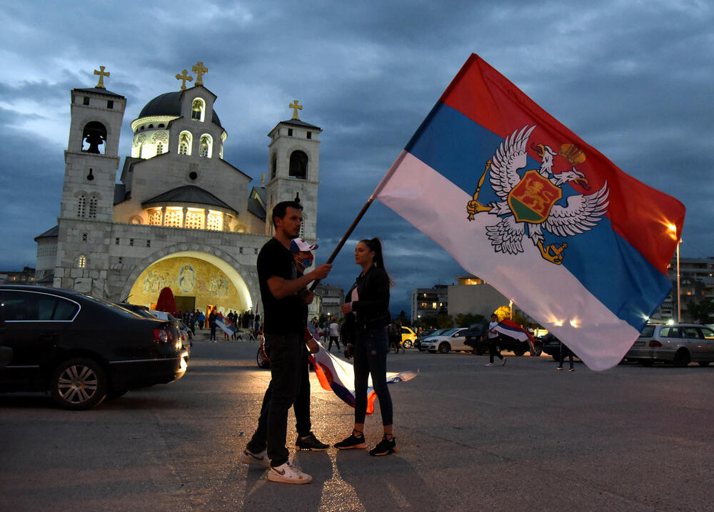 <p>"Za svečanosti koje nam predstoje povodom ustoličenja novog Mitropolita crnogorskog vjerni narod, kao i ukupna javnost, biće blagovremeno obavješteni putem zvaničnih glasila Mitropolije", navedeno je na sajtu Mitropolije</p>