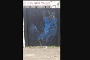 Prava Crna Gora: Oskrnavljen mural posvećen Amfilohiju i...