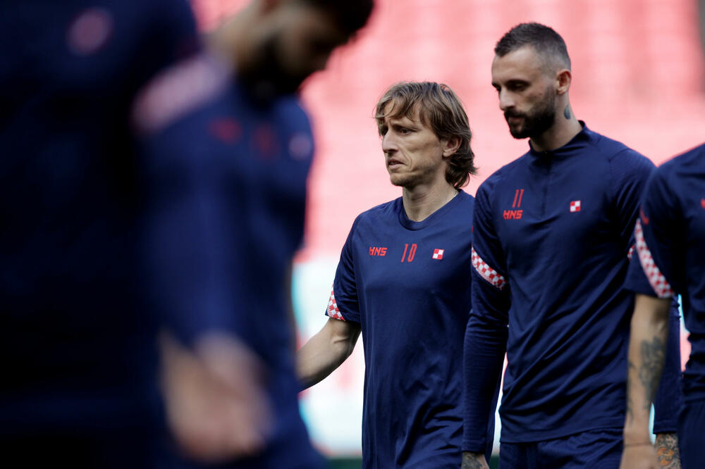 Od njih mnogo zavisi: Luka Modrić i Marcelo Brozović na treningu na „Parkenu”, Foto: Reuters