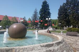 Opština Kolašin obezbjeđuje školski pribor za prvake