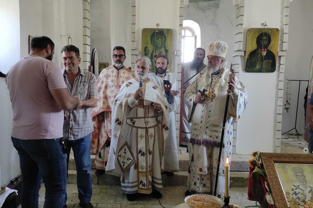 Liturgiju služio episkop Kirilo, Foto: GI Sačuvajmo Sinjajevinu