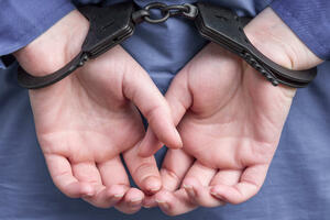 U Podgorici uhapšene dvije osobe osumnjičene za ucjenu i iznudu