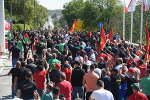 FOTO Protest na Cetinju i blokada puta
