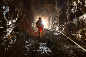 Najmanje 39 rudara zarobljeno pod zemljom u rudniku na sjeveru...
