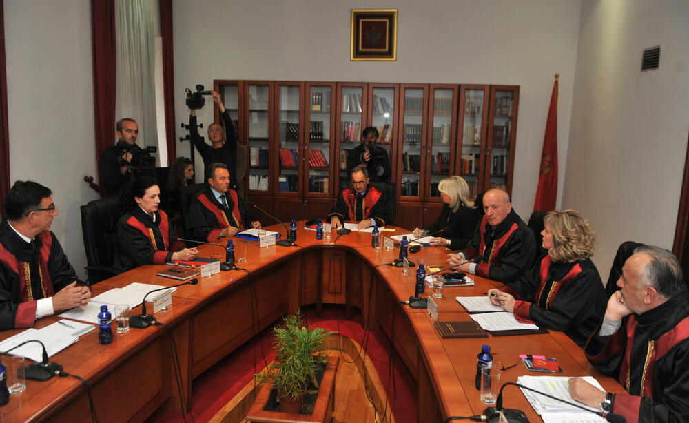Ustavni sud u punom sastavu nije od februara ove godine
