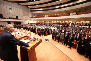 Prva sjednica novog iračkog parlamenta u znaku nereda,...