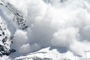 Dva planinara poginula u lavini u italijanskim Alpima