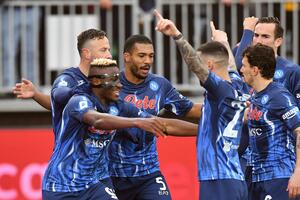 Osimen se vratio golovima, Napoli na bod od Intera