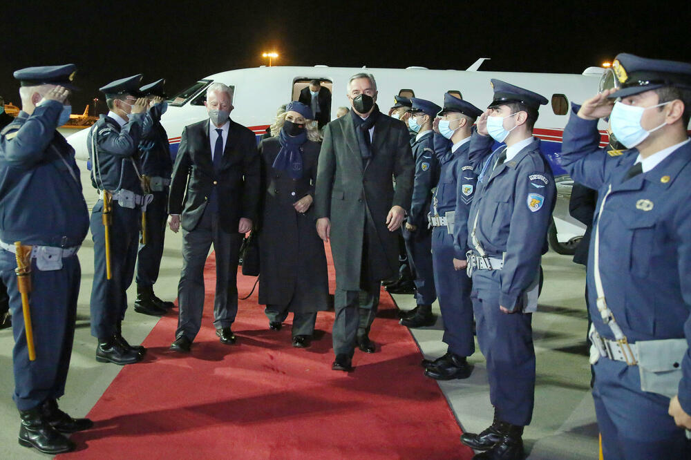 Sa aerodroma u Atini, Foto: Služba za informisanje Predsjednika Crne Gore