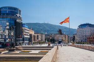 Minimalna plata u S.Makedoniji povećana na 300 eura
