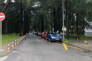 Preko 200 novih besplatnih parking mjesta u Podgorici obezbijeđeno...