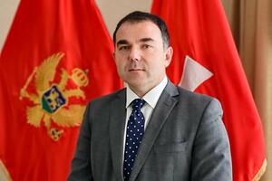 Đurašković posjetio KCCG i OB Cetinje